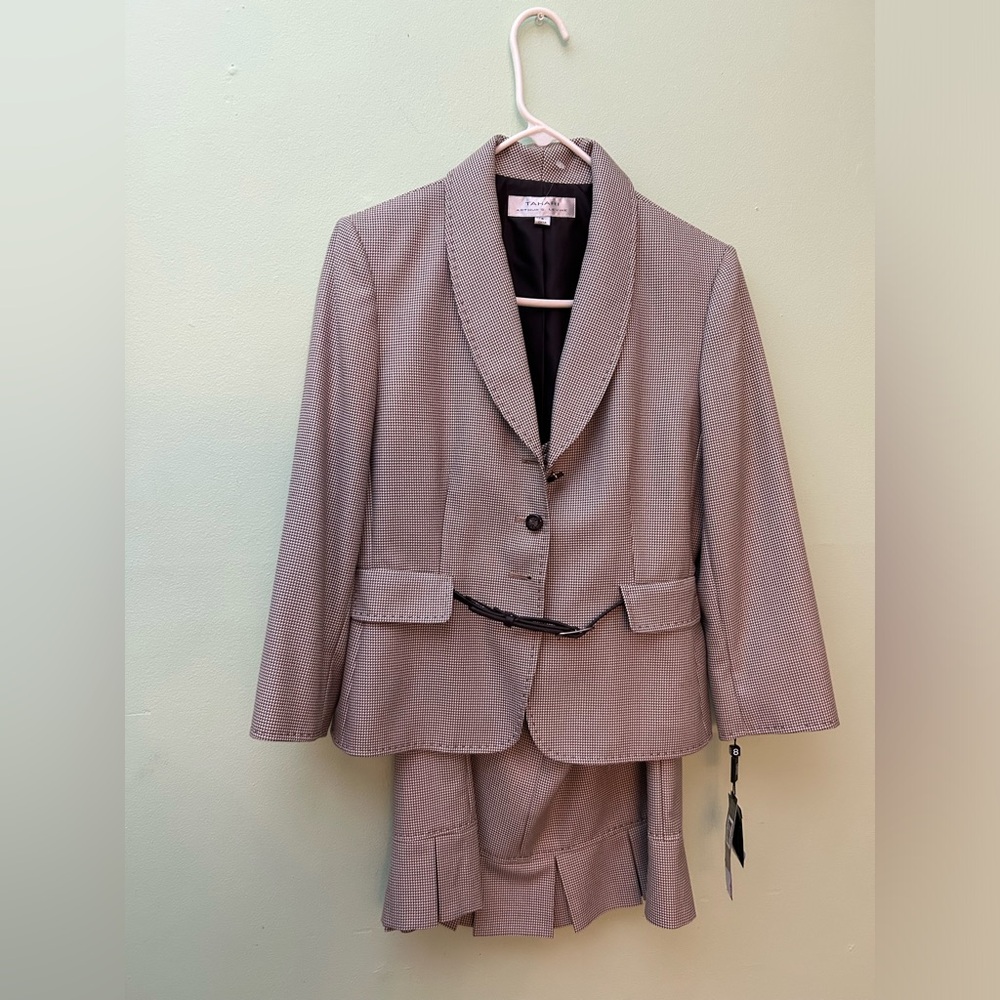Ellie Tahari skirt suit